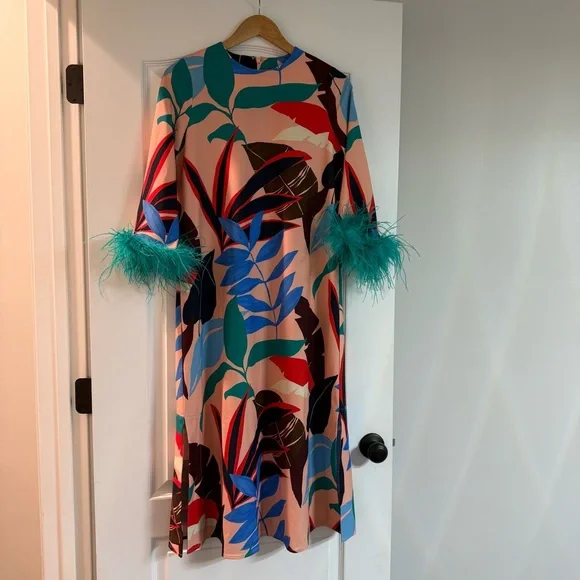 Tuckernuck Dress - Picture 2 of 5